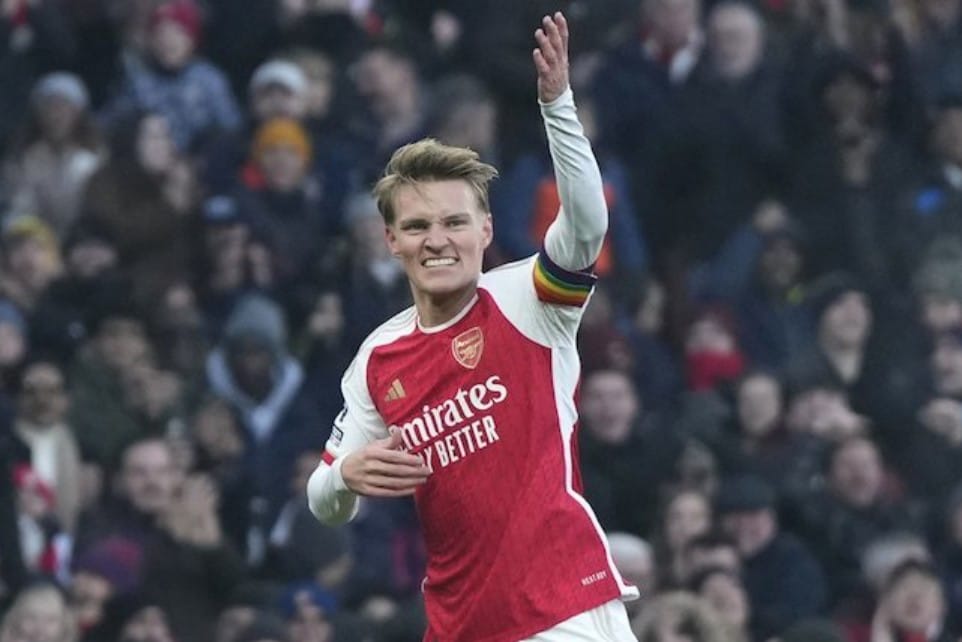 Biểu cảm của Martin Odegaard sau khi sút vào khung thành Wolverhampton, Thứ Bảy (12/2/2023)