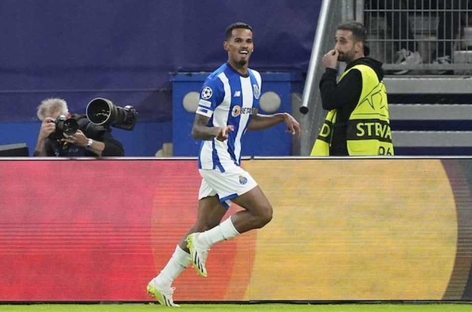 Cầu thủ Porto Galeno ăn mừng trong trận đấu với Shakhtar Donetsk vào ngày thi đấu đầu tiên của Champions League 2023/2024