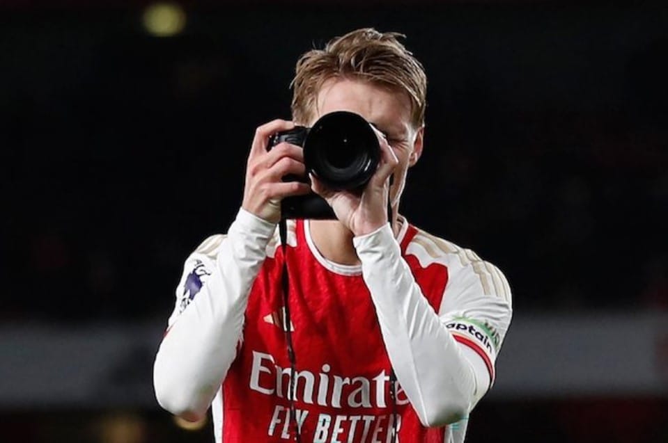 Màn ăn mừng của Martin Odegaard sau trận đấu ở Premier League giữa Arsenal vs Liverpool, Chủ Nhật (2/4/2024)