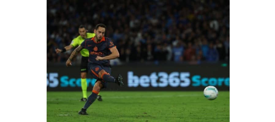 Soi kèo Inter Milan vs Fiorentina lúc 02h45 ngày 30/10/2025