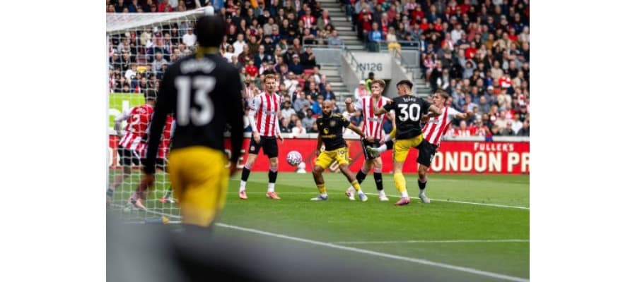 Soi kèo Manchester United vs Sunderland lúc 21h00 ngày 04/10/2025