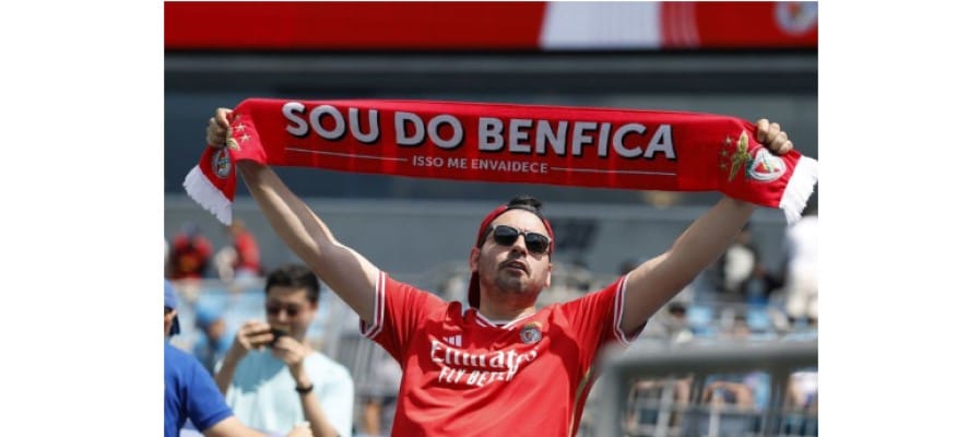 Soi kèo Ajax vs Benfica lúc 00h45 ngày 26/11/2025