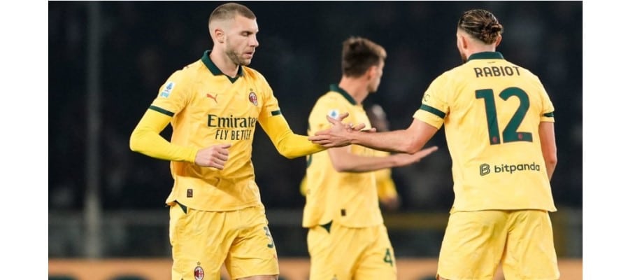 Soi kèo AC Milan vs Sassuolo lúc 18h30 ngày 14/12/2025